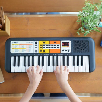Yamaha PSSF30 37-Key Portable Mini Keyboard