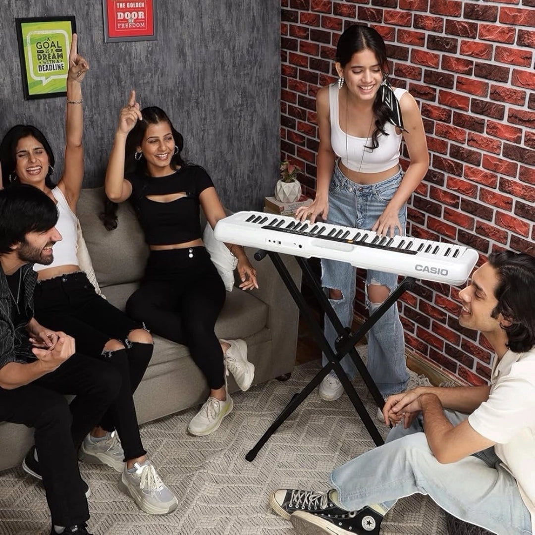 Casio CTS200WE 61-Key Portable Keyboard - White